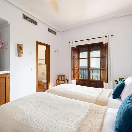 Nuevespigas Villa
